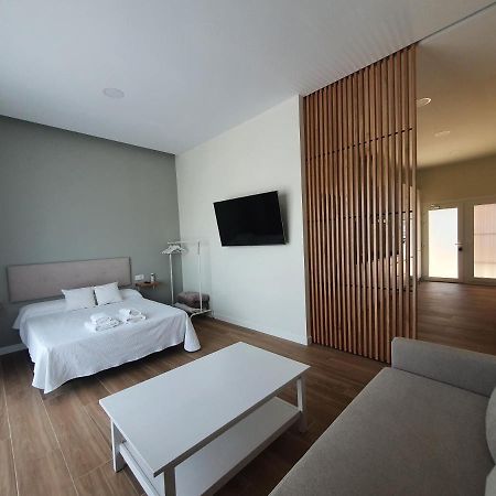 Redondela Apartments - Bedroom, Bathroom & Kitchen Exterior foto