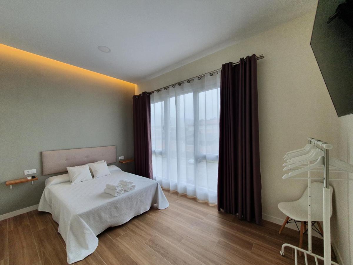 Redondela Apartments - Bedroom, Bathroom & Kitchen Exterior foto